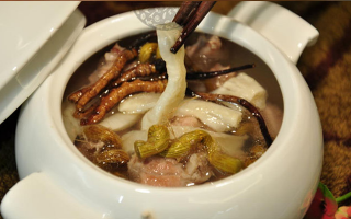 冬蟲夏草煎服：根數(shù)不是固定值，3 大維度定用量